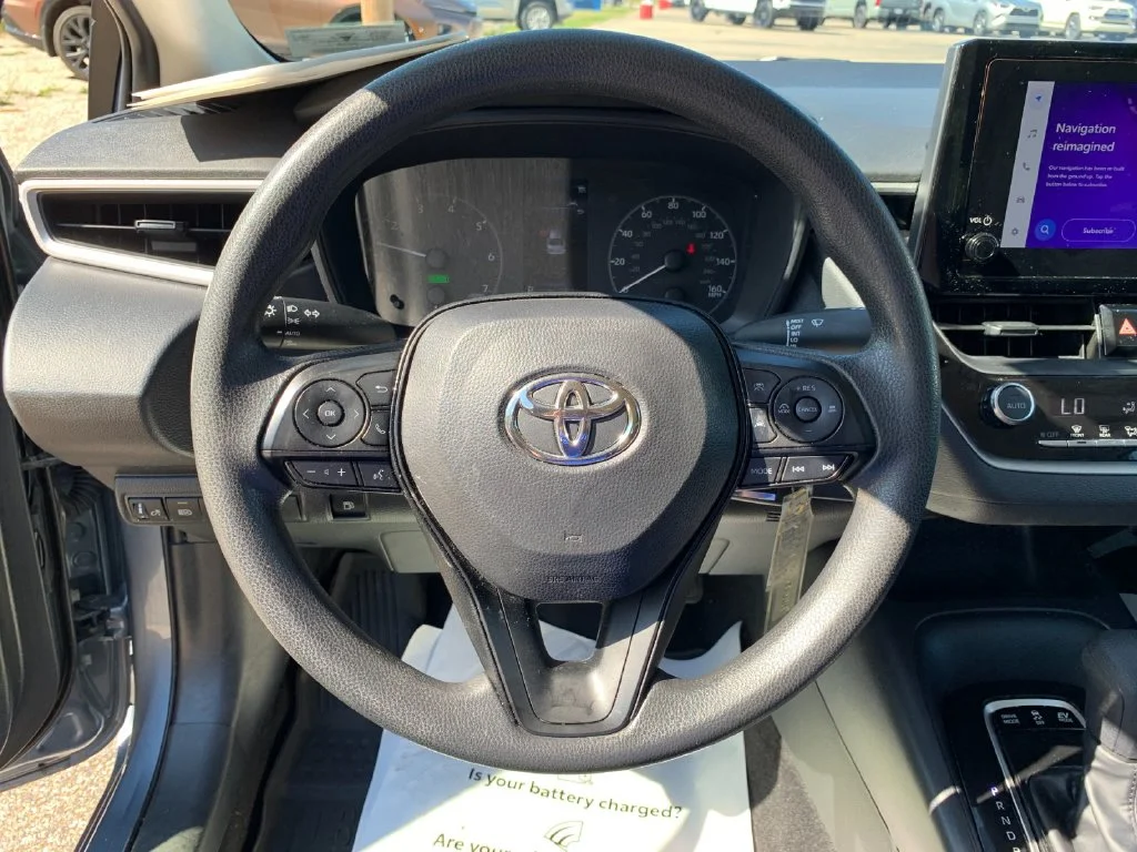 Used 2024  Toyota LE image 25