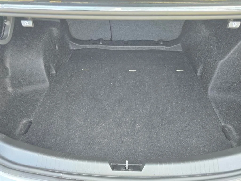 Used 2023 Gray Chevrolet LT image 25