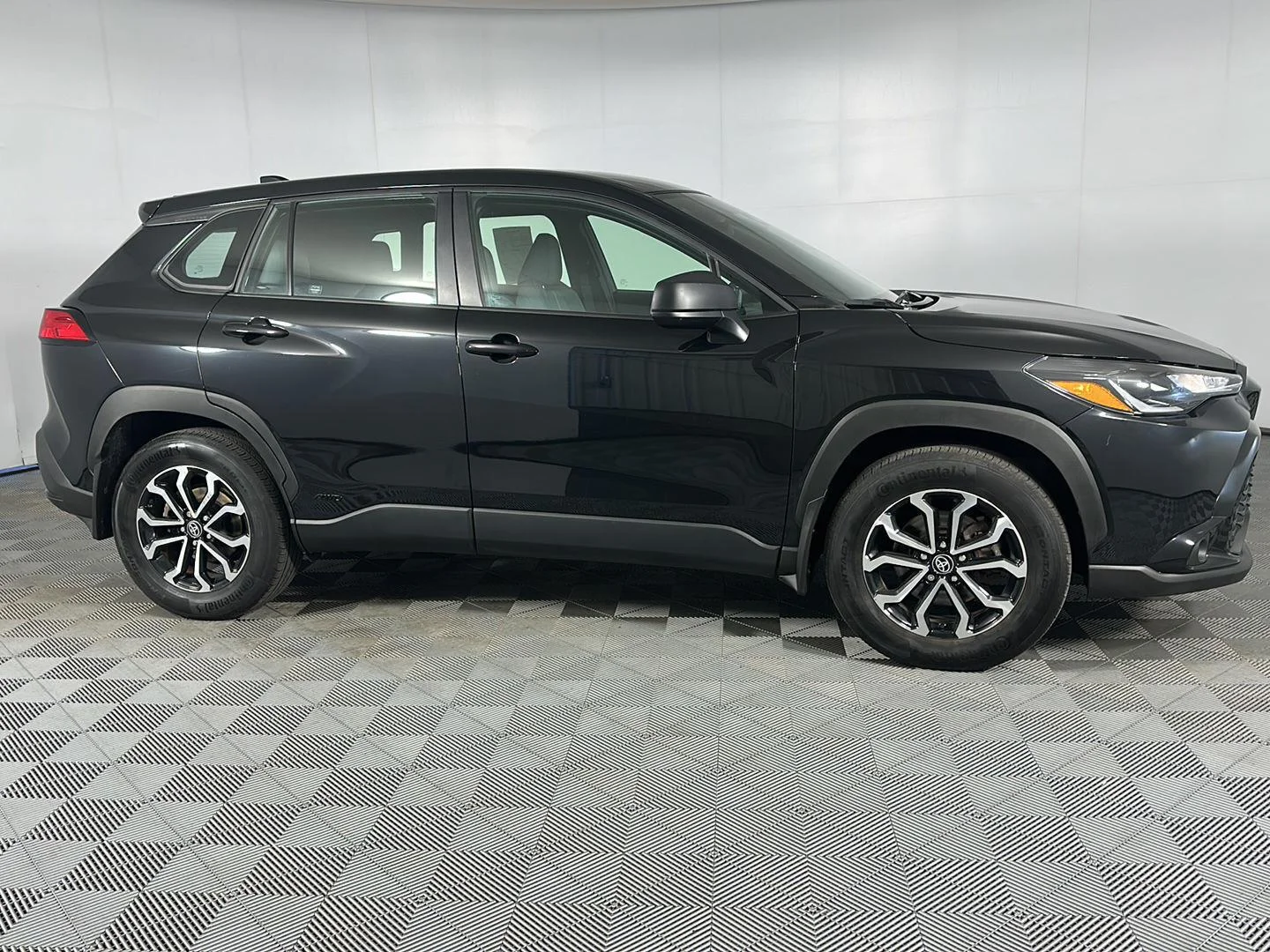 Used 2024 Jet Black Toyota Hybrid S image 8