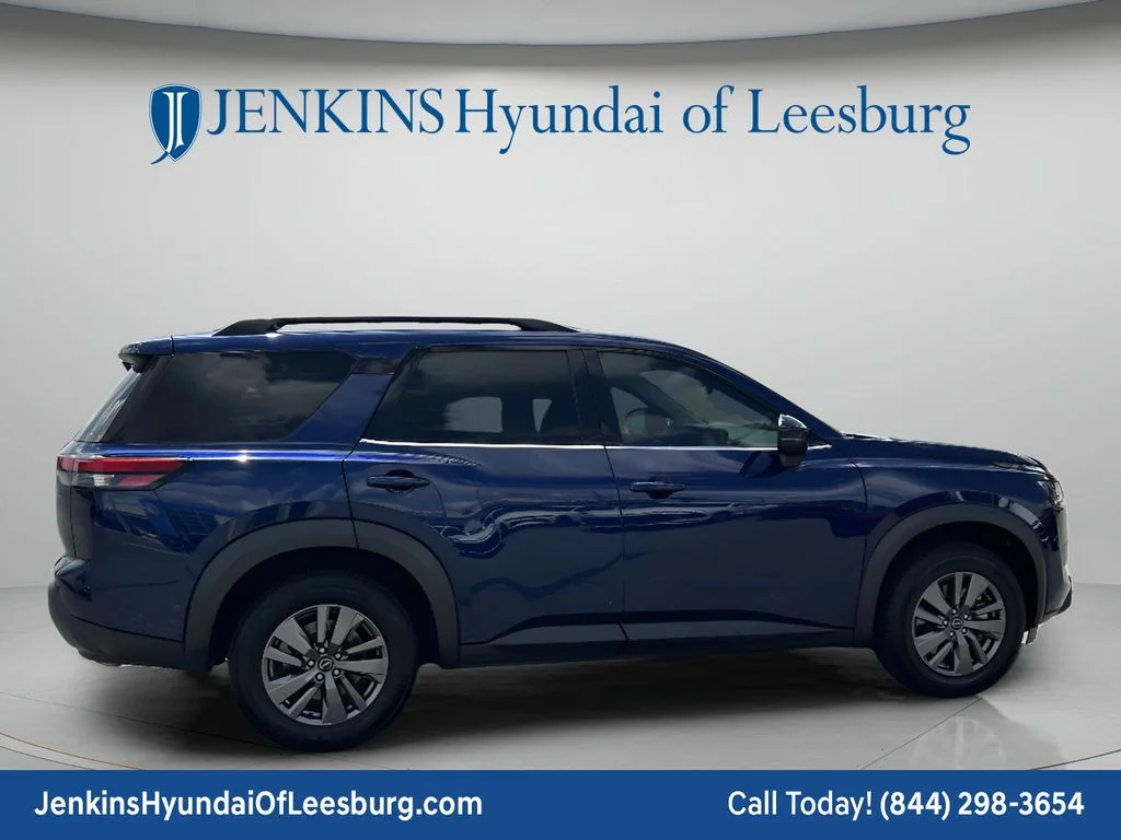 Used 2025 Blue Nissan SV image 4