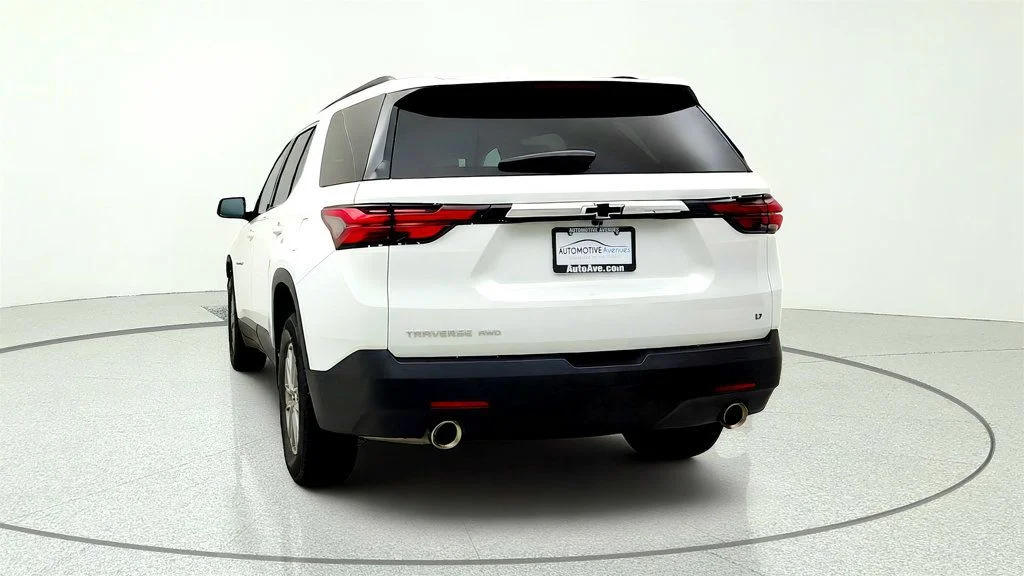 Used 2023 Summit White Chevrolet AWD 4dr LT Leather image 6
