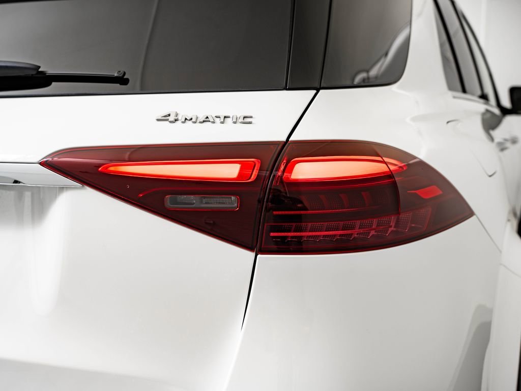 New 2026 Polar White Mercedes-Benz GLE 450 image 9