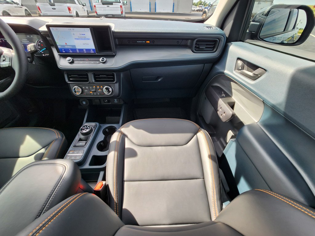 Used 2024 Azure Gray Metallic Tri-Coat Ford LARIAT Advanced image 27