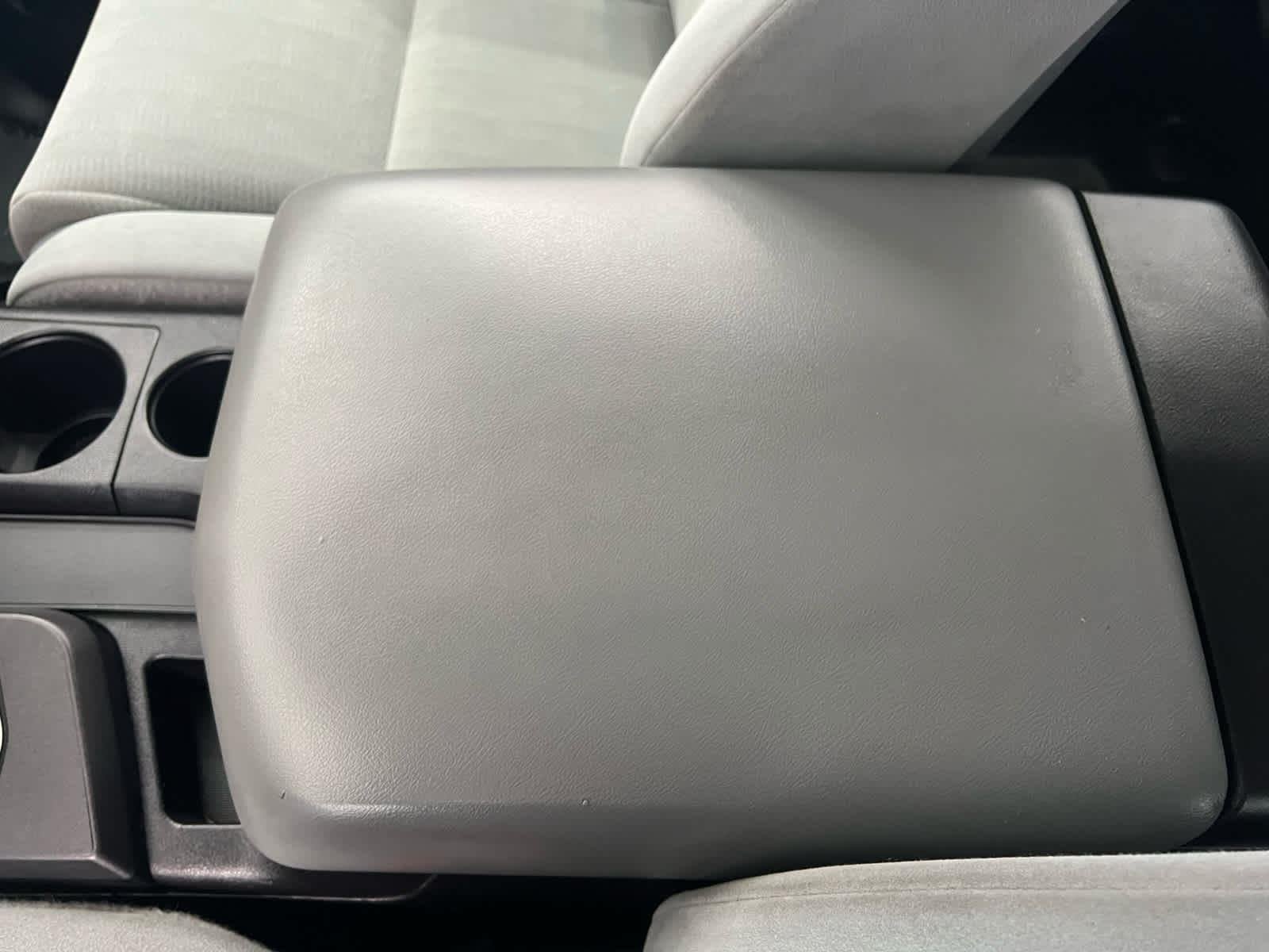 Used 2018 Super White Toyota SR5 image 22