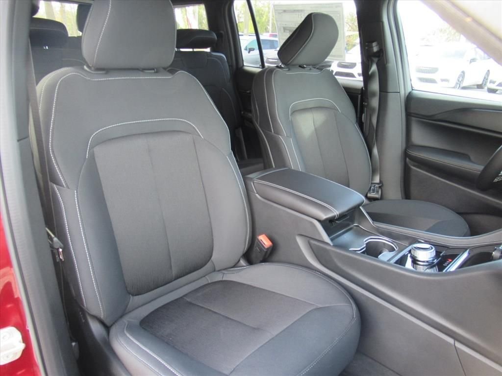 New 2026 Velvet Red Pearlcoat Jeep Laredo X image 9