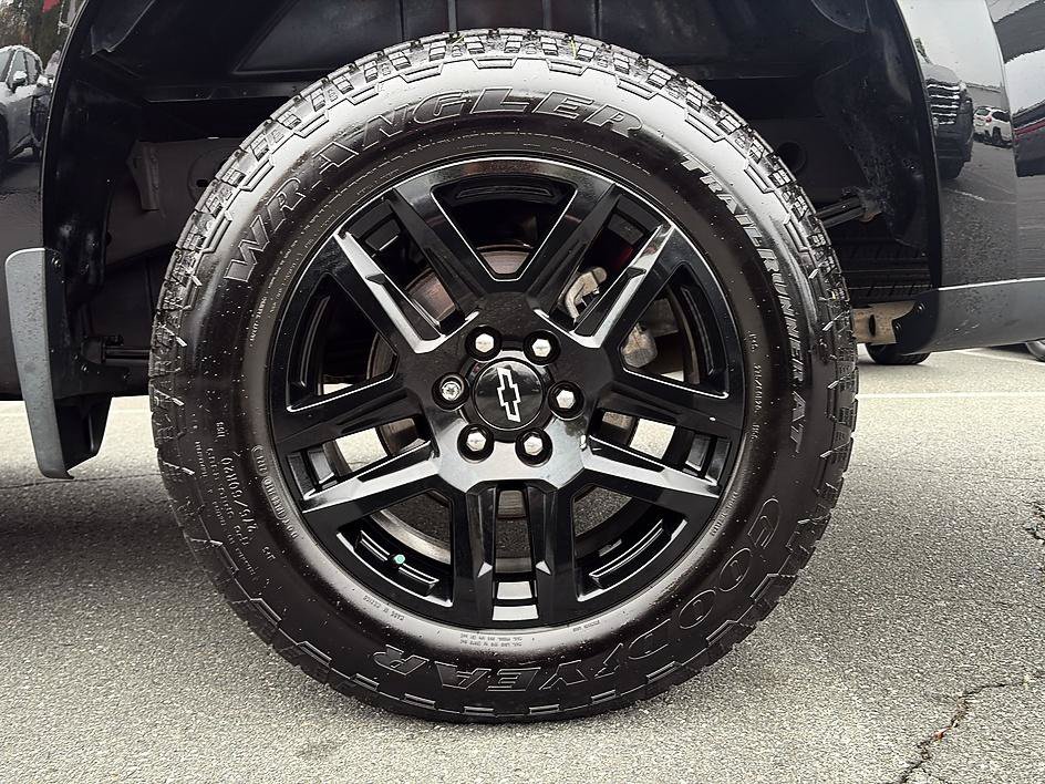 Used 2022 Black Chevrolet RST image 22