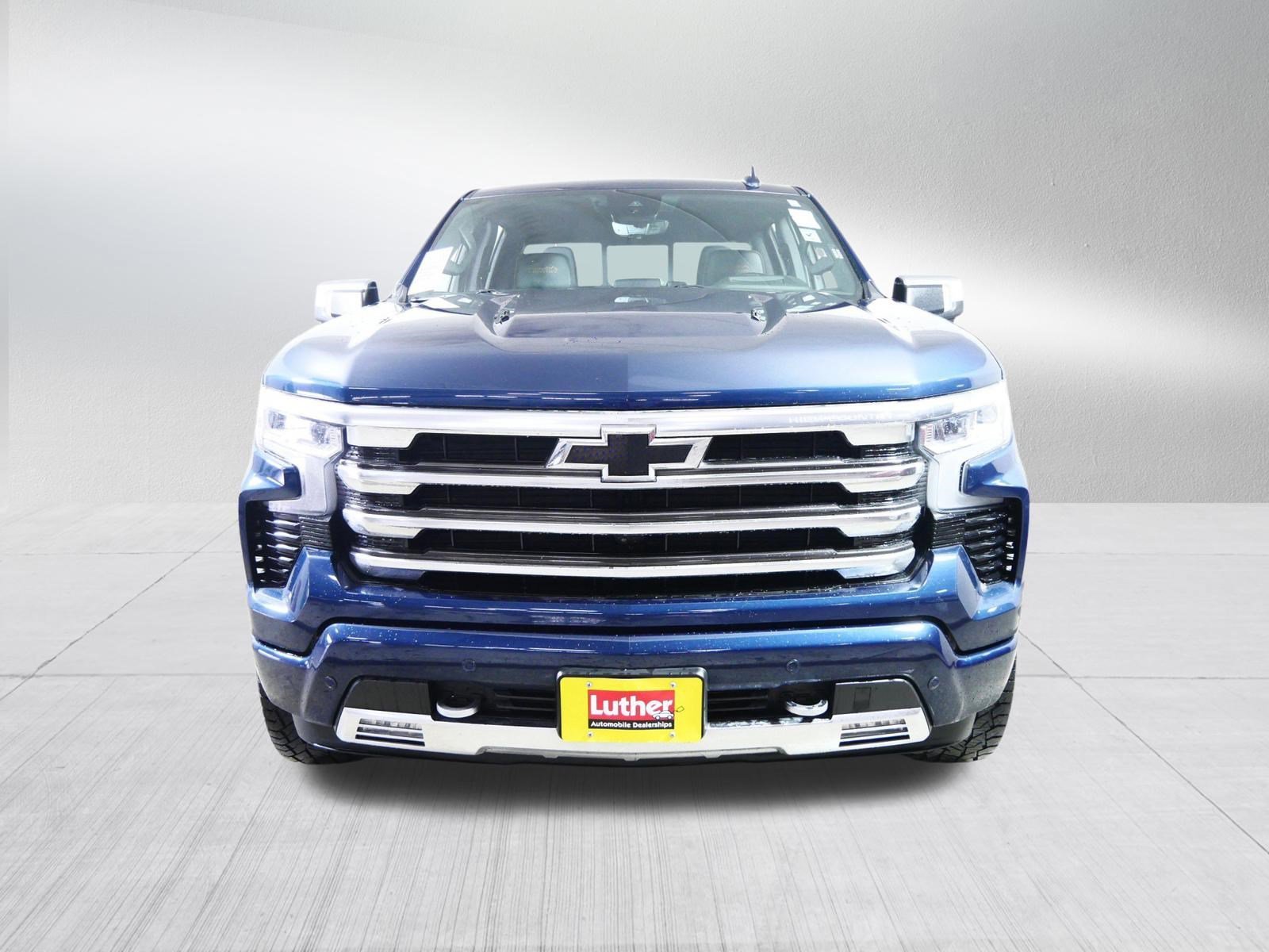 Used 2023 Chevrolet Silverado 1500 High Country with VIN 1GCUDJEL9PZ155960 for sale in Brooklyn Center, Minnesota