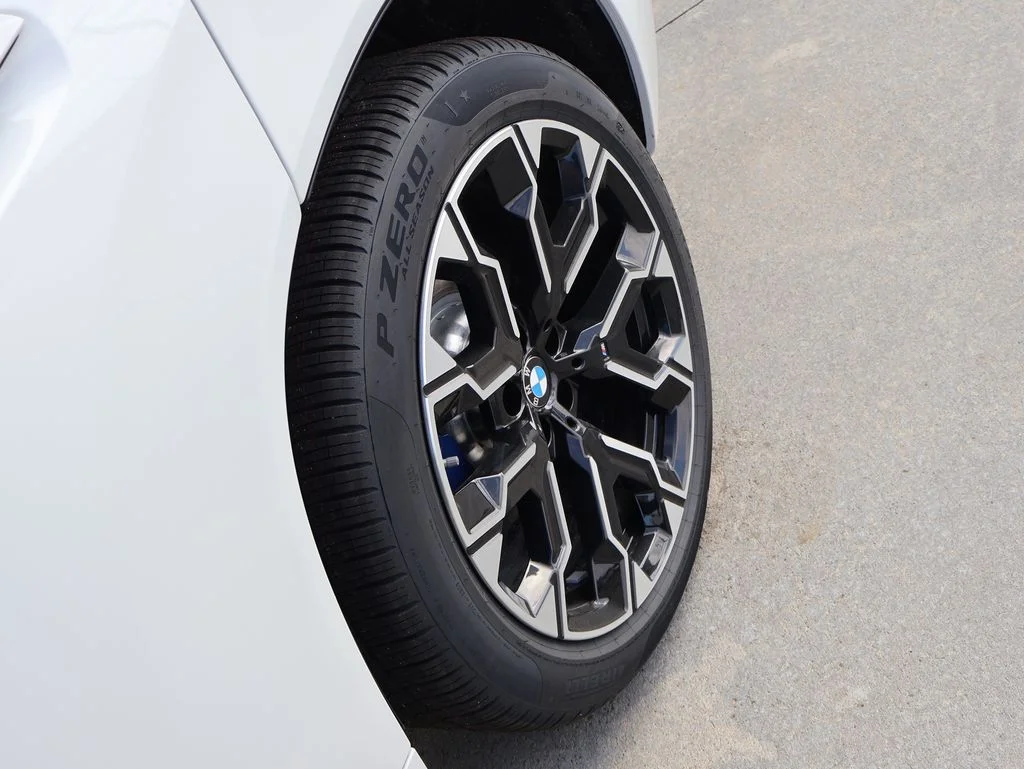 New 2026 White BMW 30 xDrive image 37