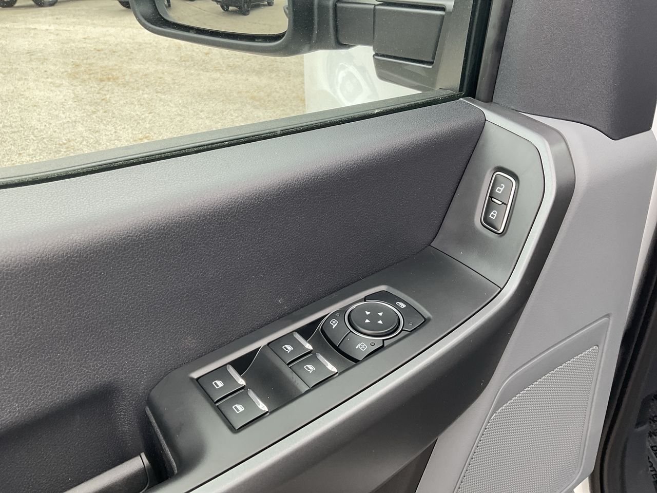 New 2026 Oxford White Ford F-250® XLT image 13