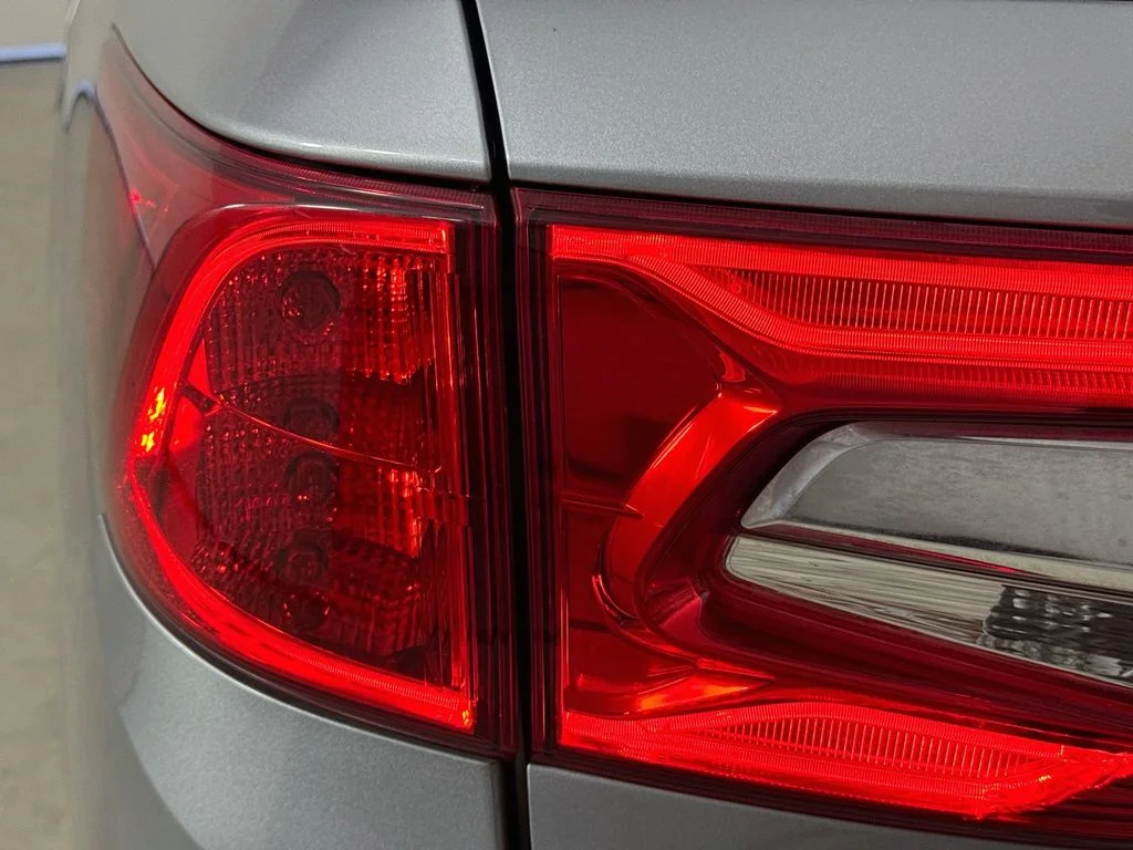 Certified Used 2019 Silver Honda EX-L image 37