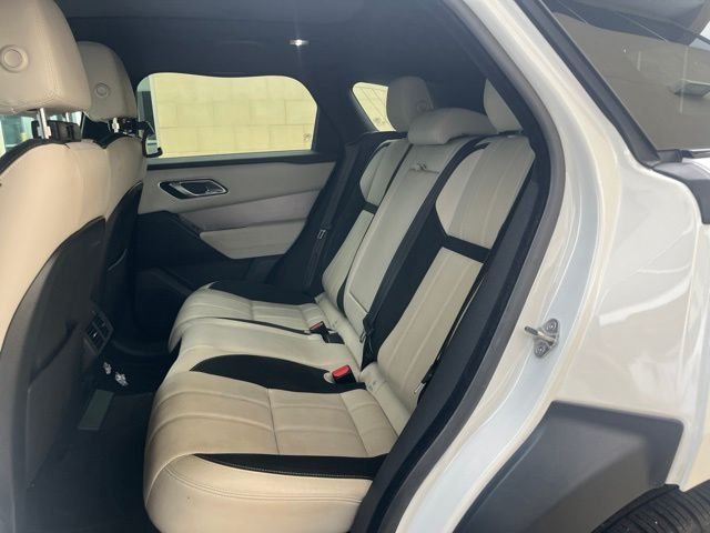 Used 2023 Fuji White Land Rover R-Dynamic S image 11