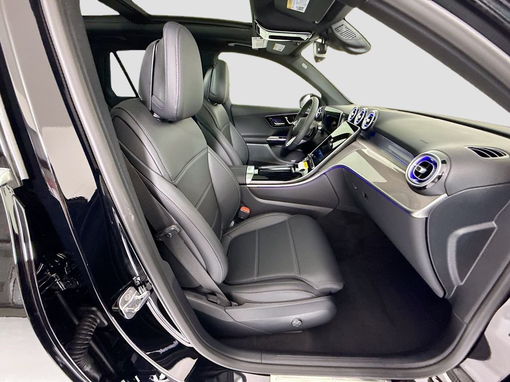 New 2026 Black Mercedes-Benz GLC 300 image 20