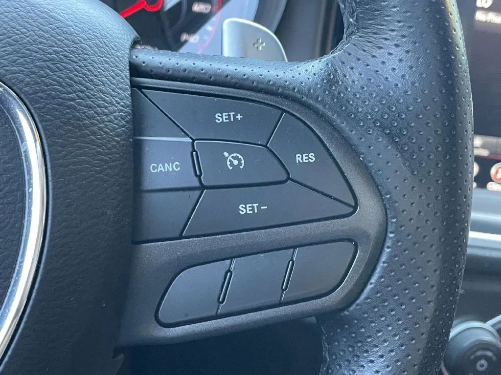 Used 2021 White Dodge SXT image 28