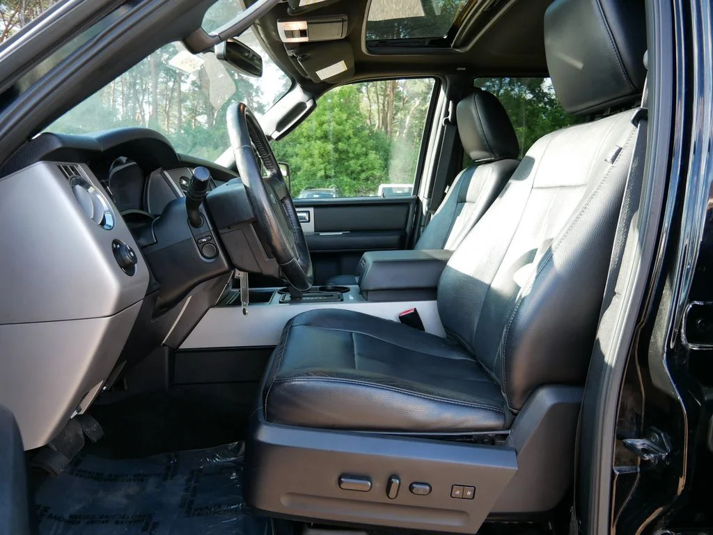 Used 2017 Black Ford XLT image 16
