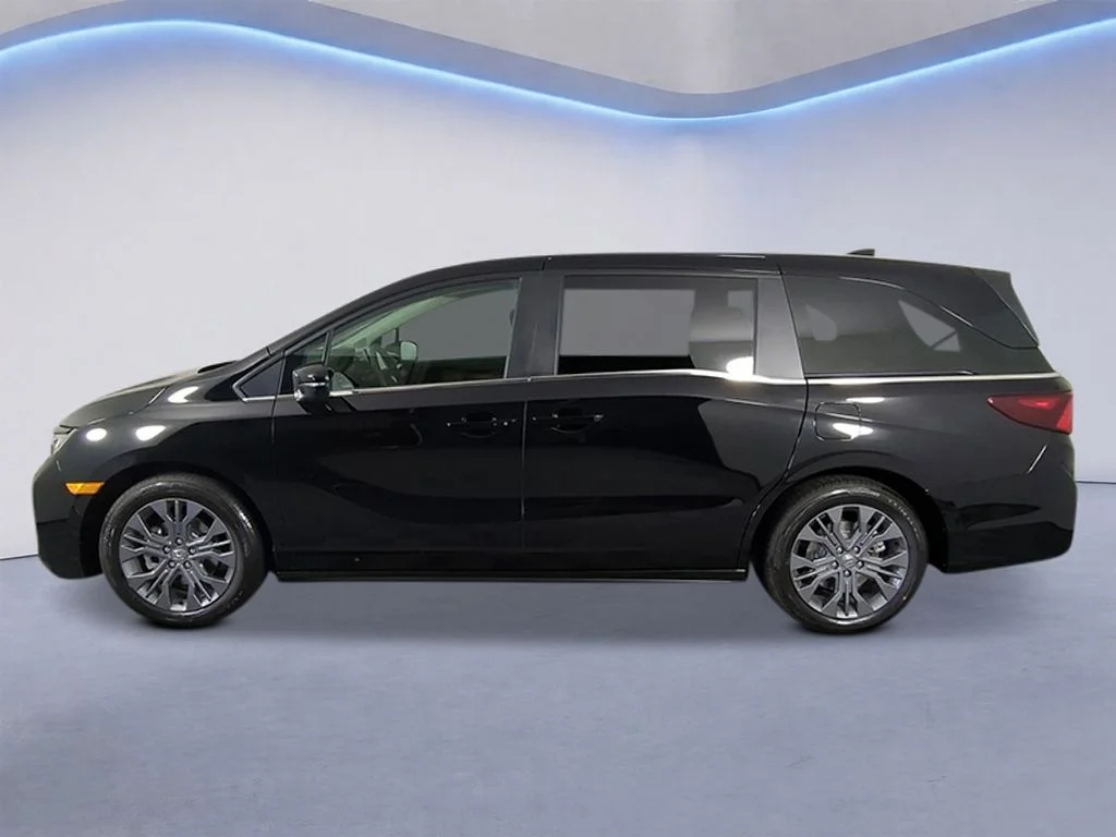 New 2026 Crystal Black Pearl Honda Touring image 2