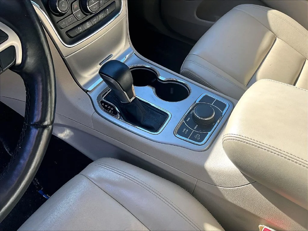 Used 2017 Black Jeep Limited image 12