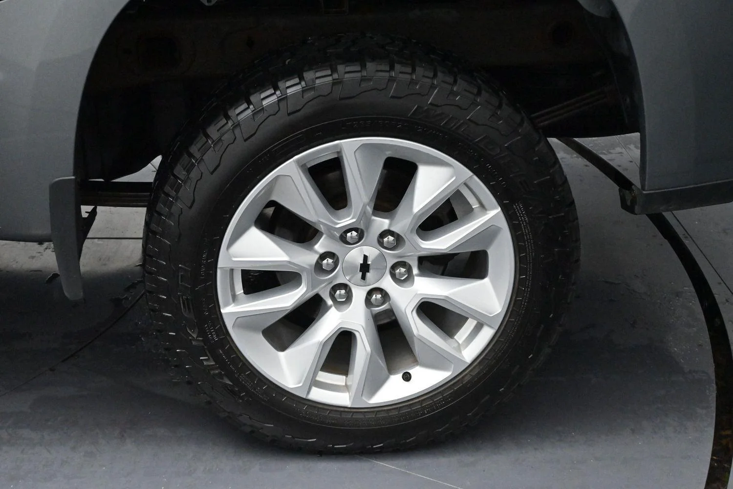 Used 2021 SATIN STEEL METALLIC Chevrolet Custom image 34