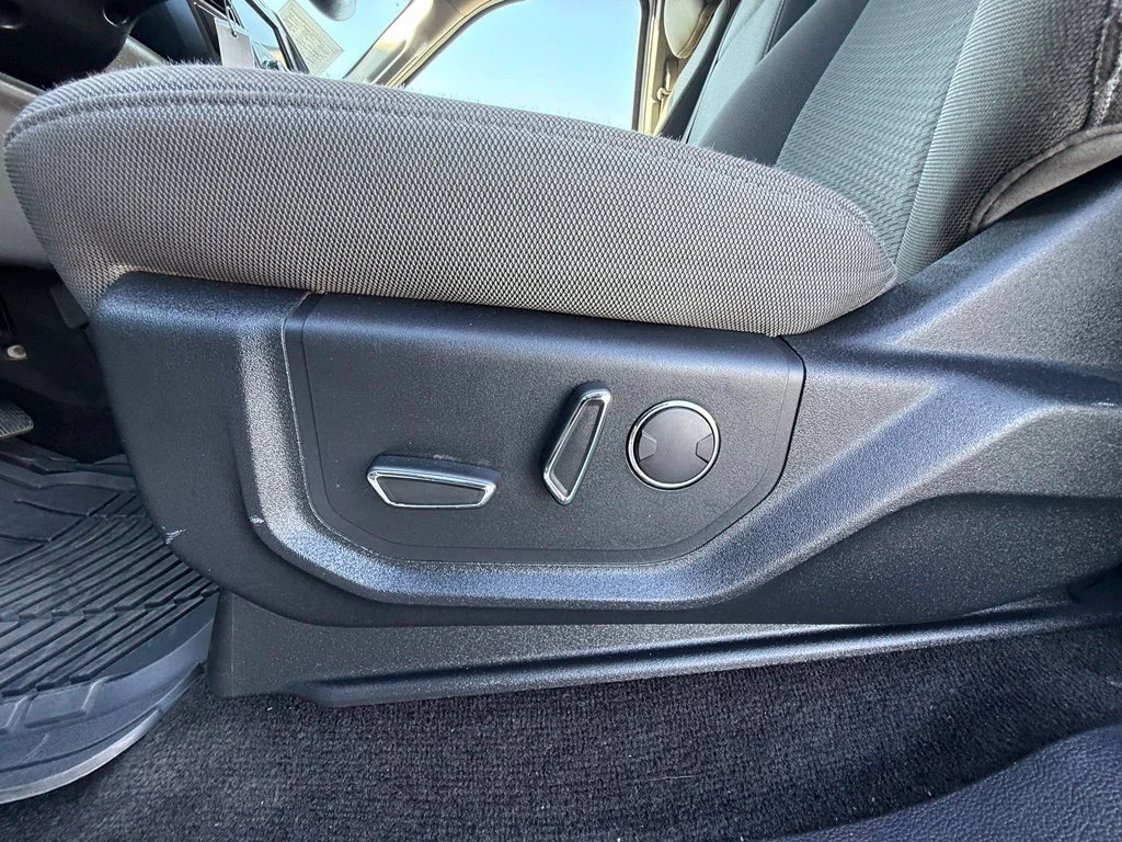 Used 2018 White Ford XLT image 31