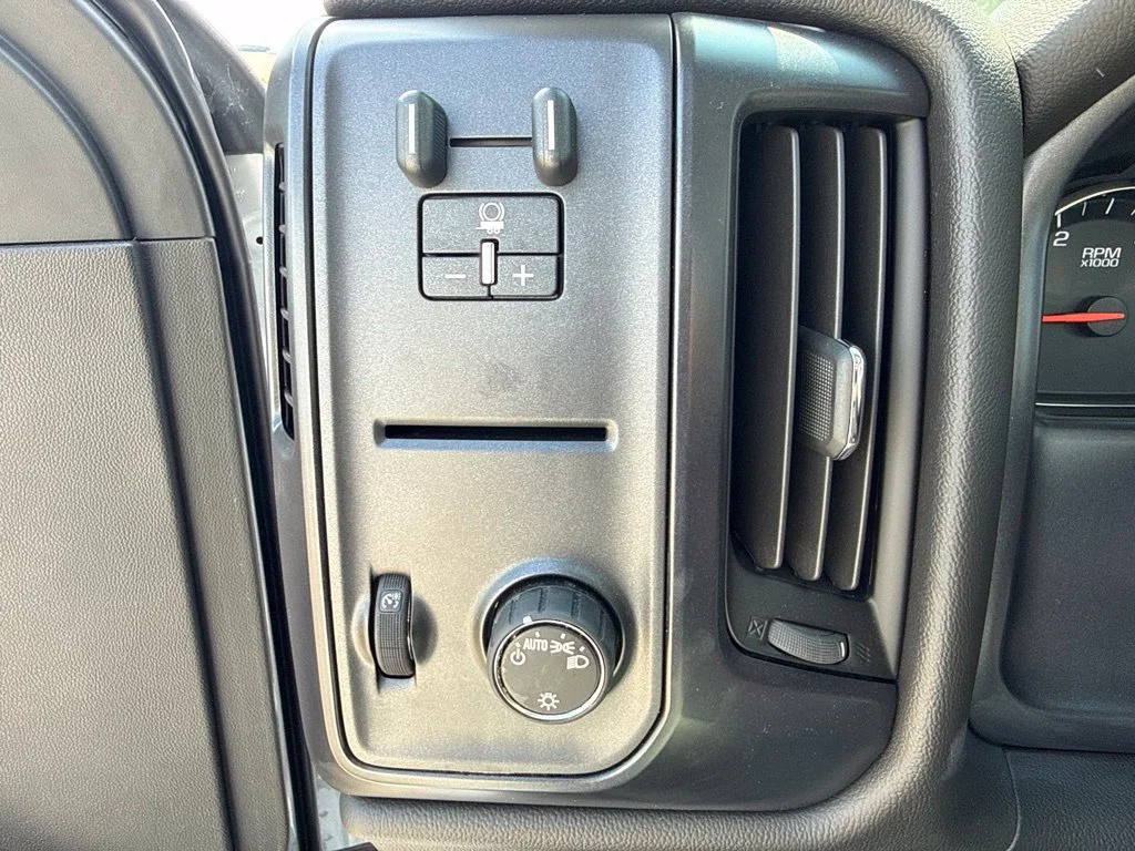 Used 2024 Summit White Chevrolet Work Truck image 15