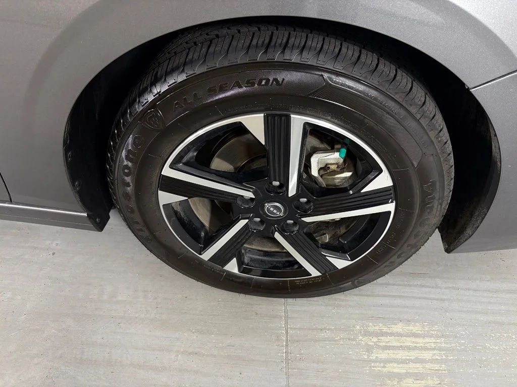 Used 2024 Gray Nissan SV image 9