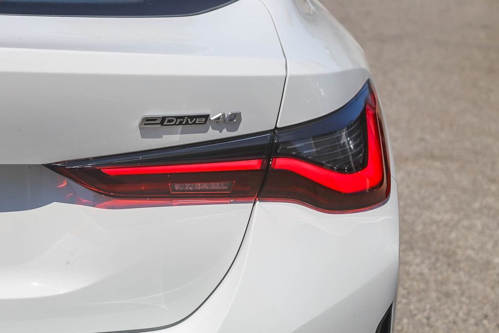 New 2026 Alpine White BMW eDrive40 image 7