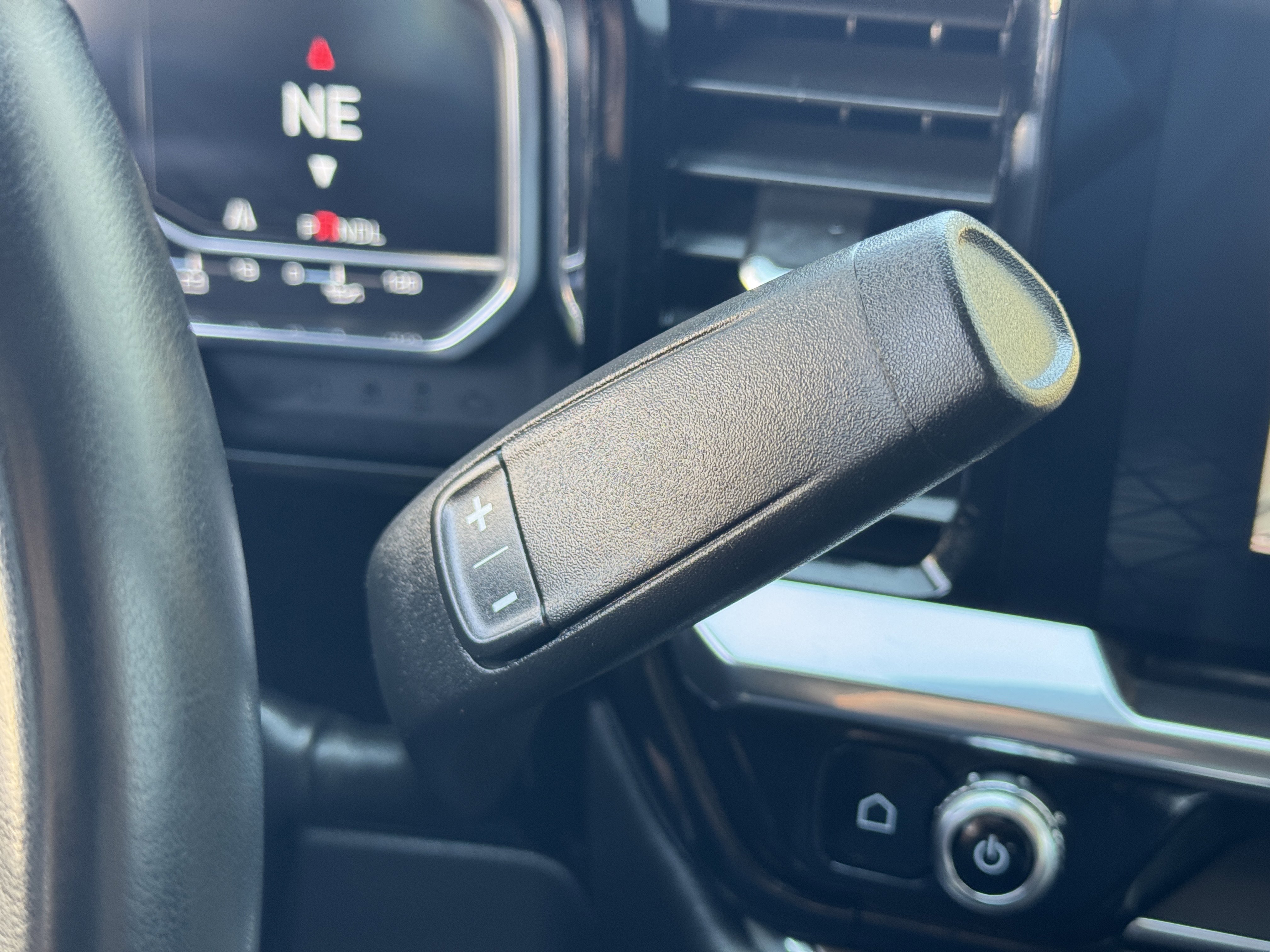 2024 GMC Sierra 1500 SLT - Photo 31