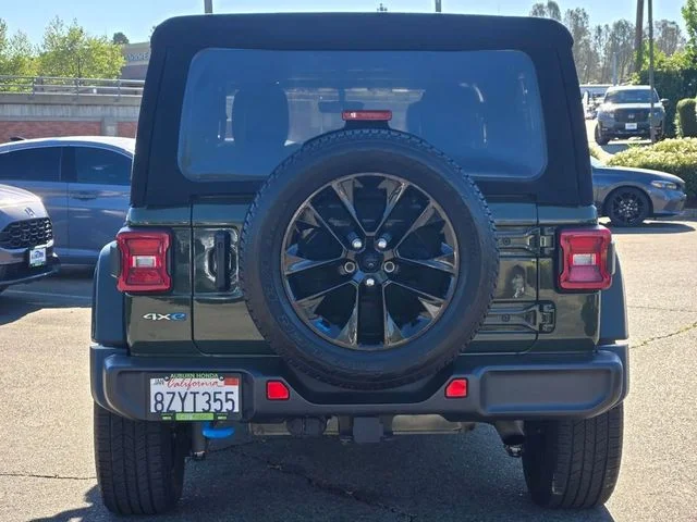 Used 2022 Sarge Green Clearcoat Jeep Unlimited Sahara 4xe image 5