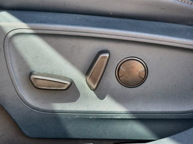 Used 2022 Blue Metallic Ford LARIAT image 23