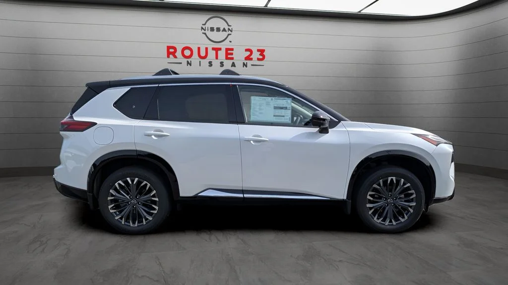 New 2026 White Nissan Platinum image 5