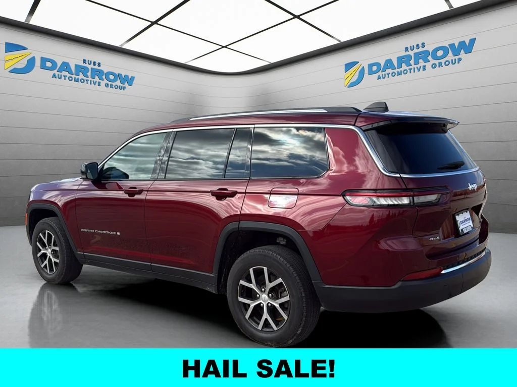 Used 2023 Red Jeep Limited image 3