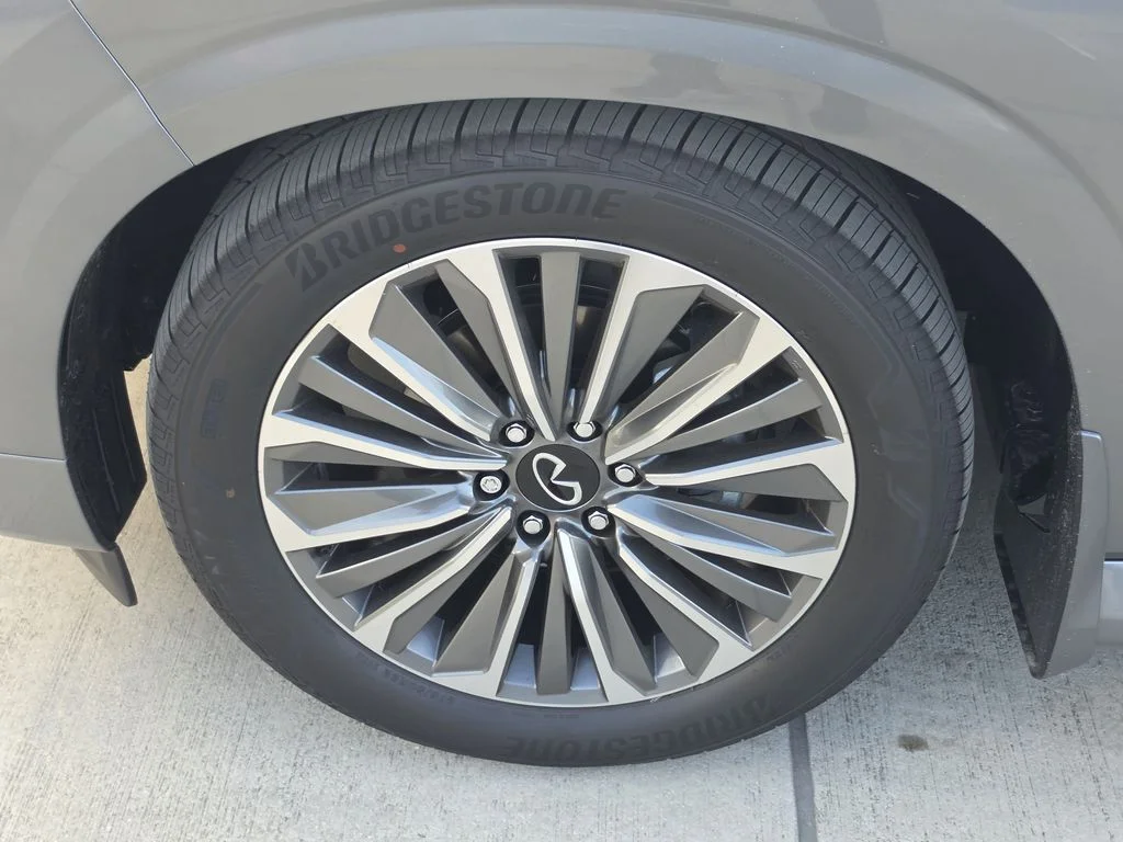 New 2027 DYNAMIC METAL INFINITI Luxe 2WD image 9