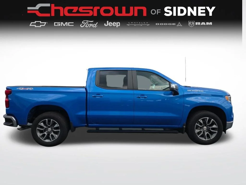 Used 2025 Blue Chevrolet LT image 4