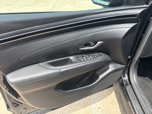 Used 2023 Black Hyundai SEL image 13