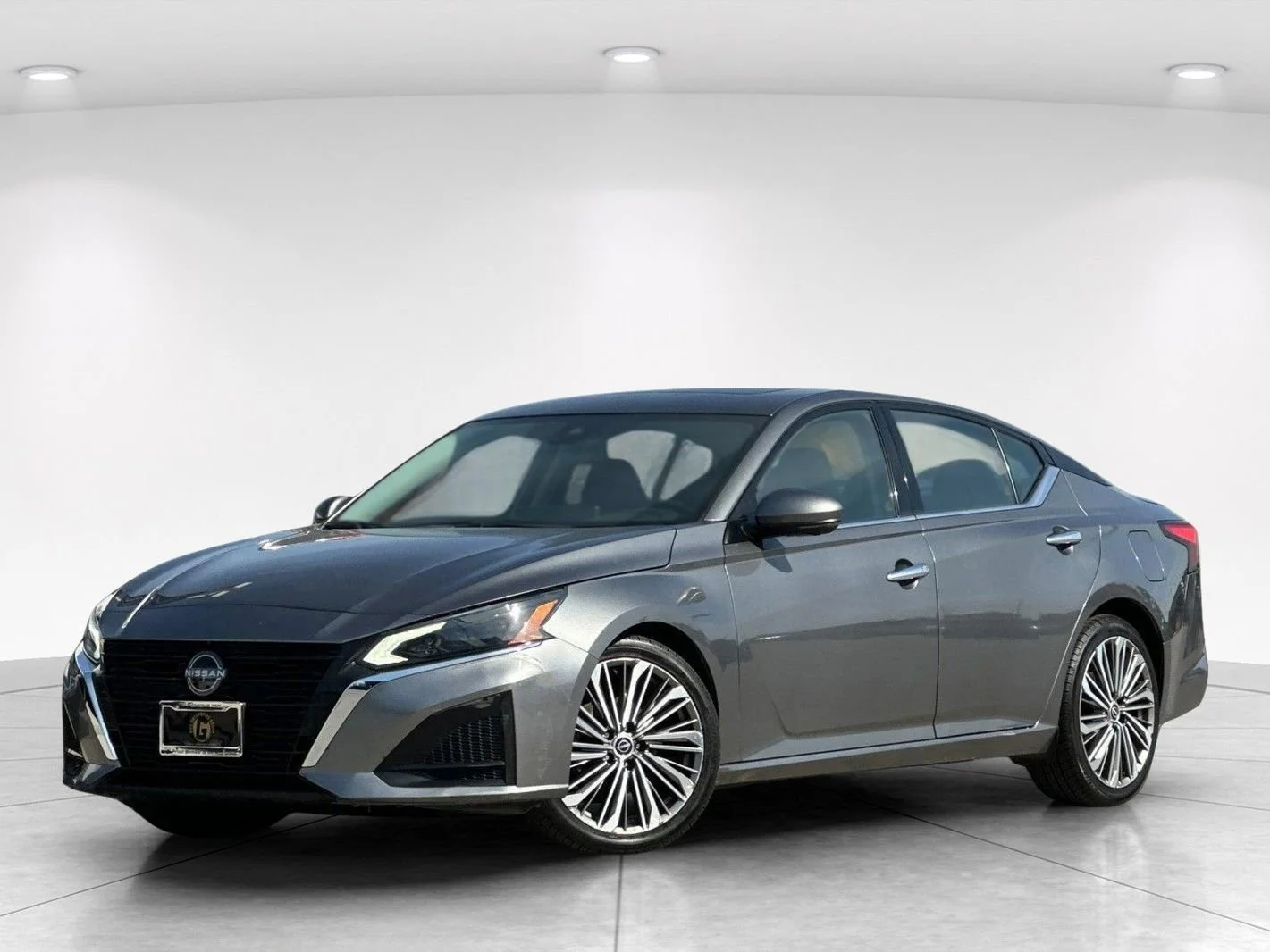 Used 2023 Nissan Altima SL with VIN 1N4BL4EV2PN306017 for sale in Madera, CA