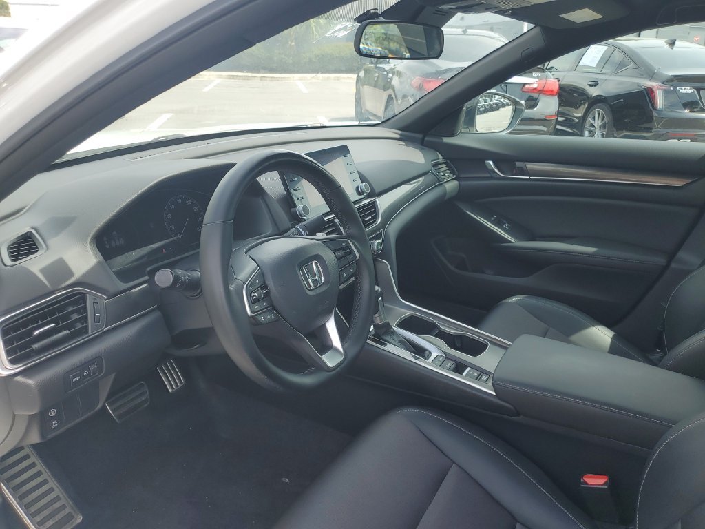 Used 2022 White Honda Sport image 12