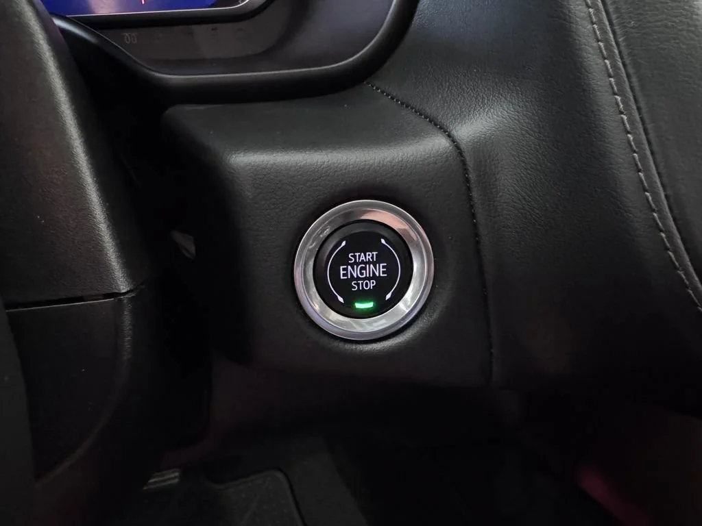 Used 2024 Summit White Chevrolet High Country image 26