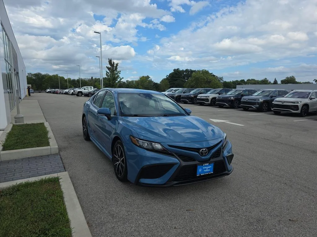 Used 2023 Blue Toyota SE AUTO image 7