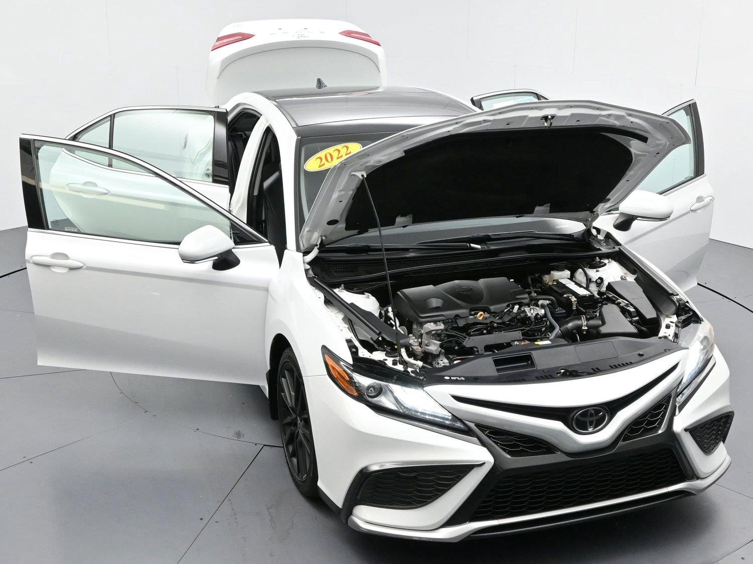 Used 2022 Wind Chill Pearl Toyota XSE image 47