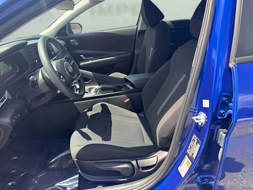 Used 2026 Blue Hyundai SE image 5