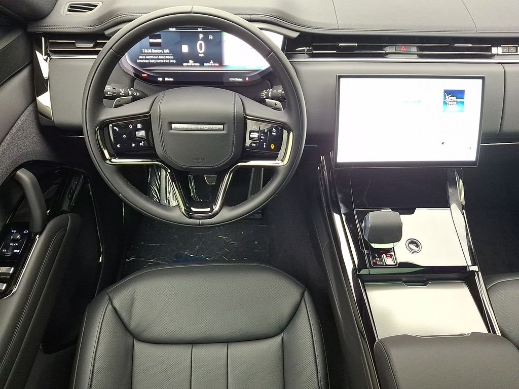 New 2026 Ostuni Pearl White Land Rover Dynamic SE image 8