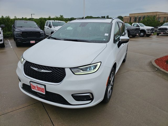 2026 Chrysler Pacifica Pinnacle