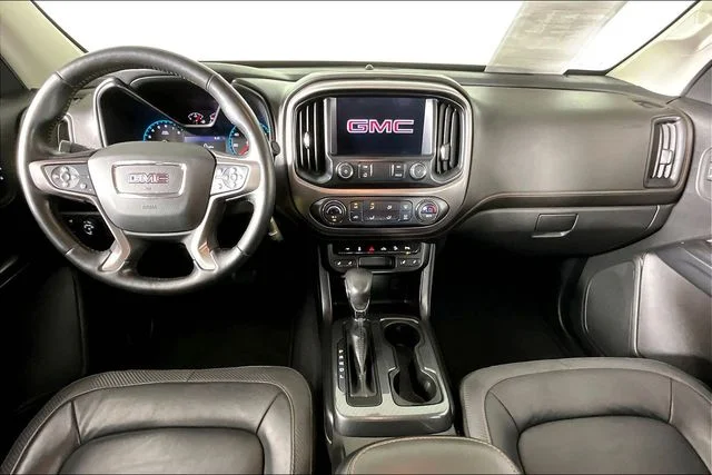Used 2022 White GMC AT4 w/Leather image 8
