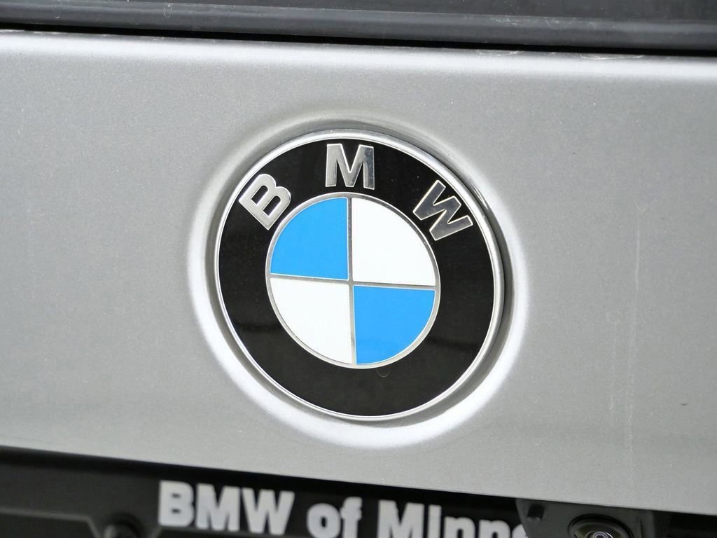 Used 2026 Space Silver Metallic BMW xDrive28i image 12