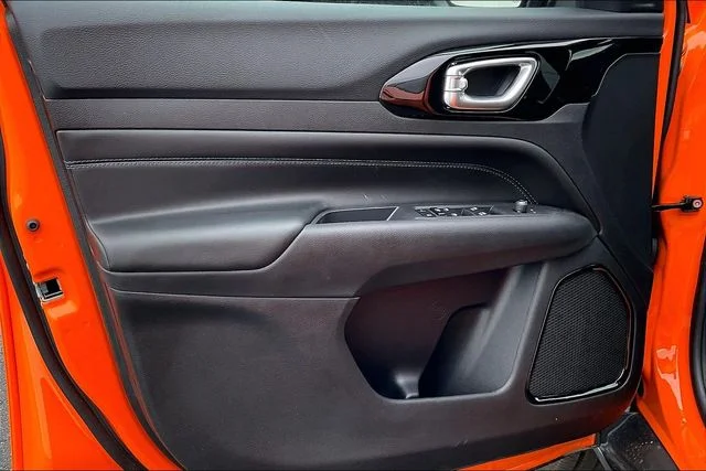 New 2026 Joose Exterior Paint Jeep Latitude image 24