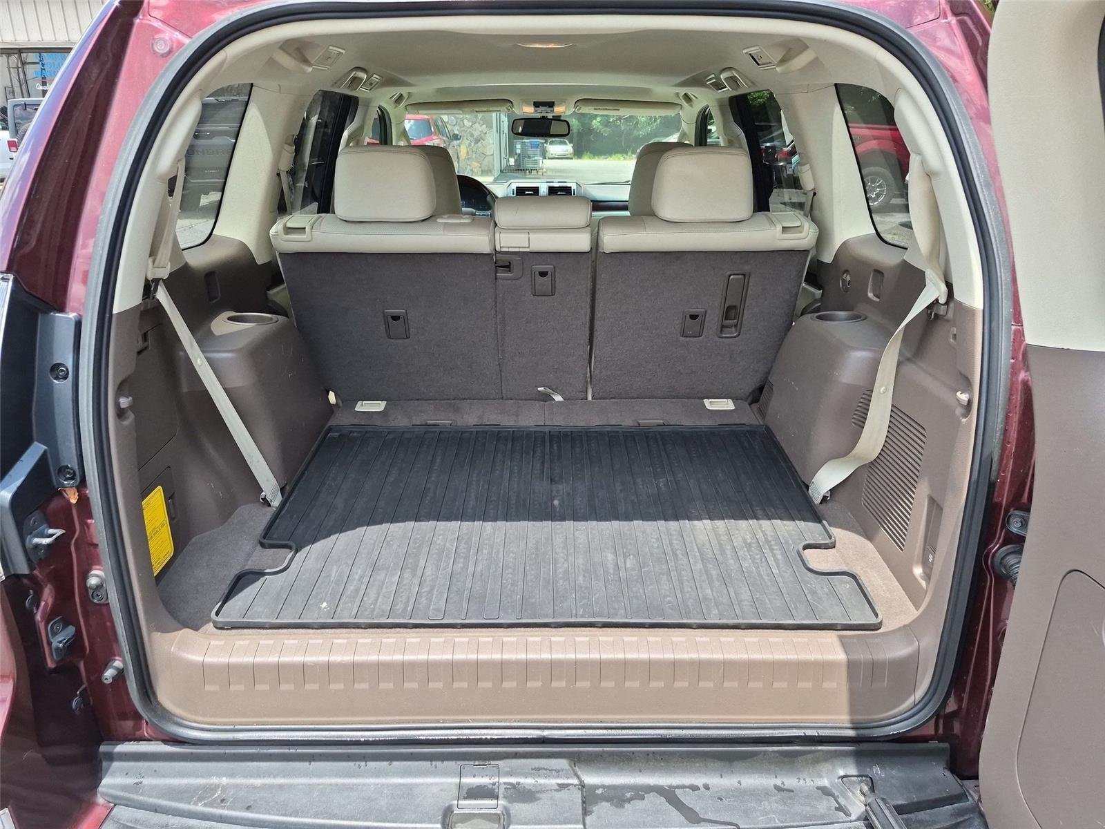 Used 2015 Claret Mica Lexus  image 35