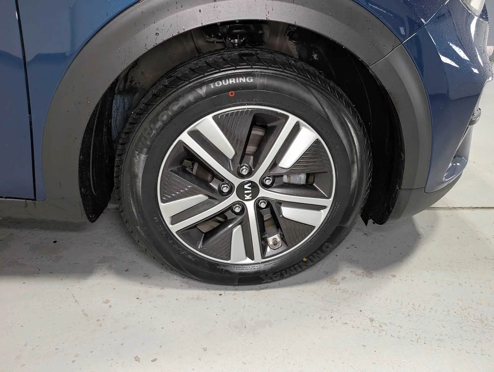 Used 2020 CERULEAN Kia EX Premium image 3