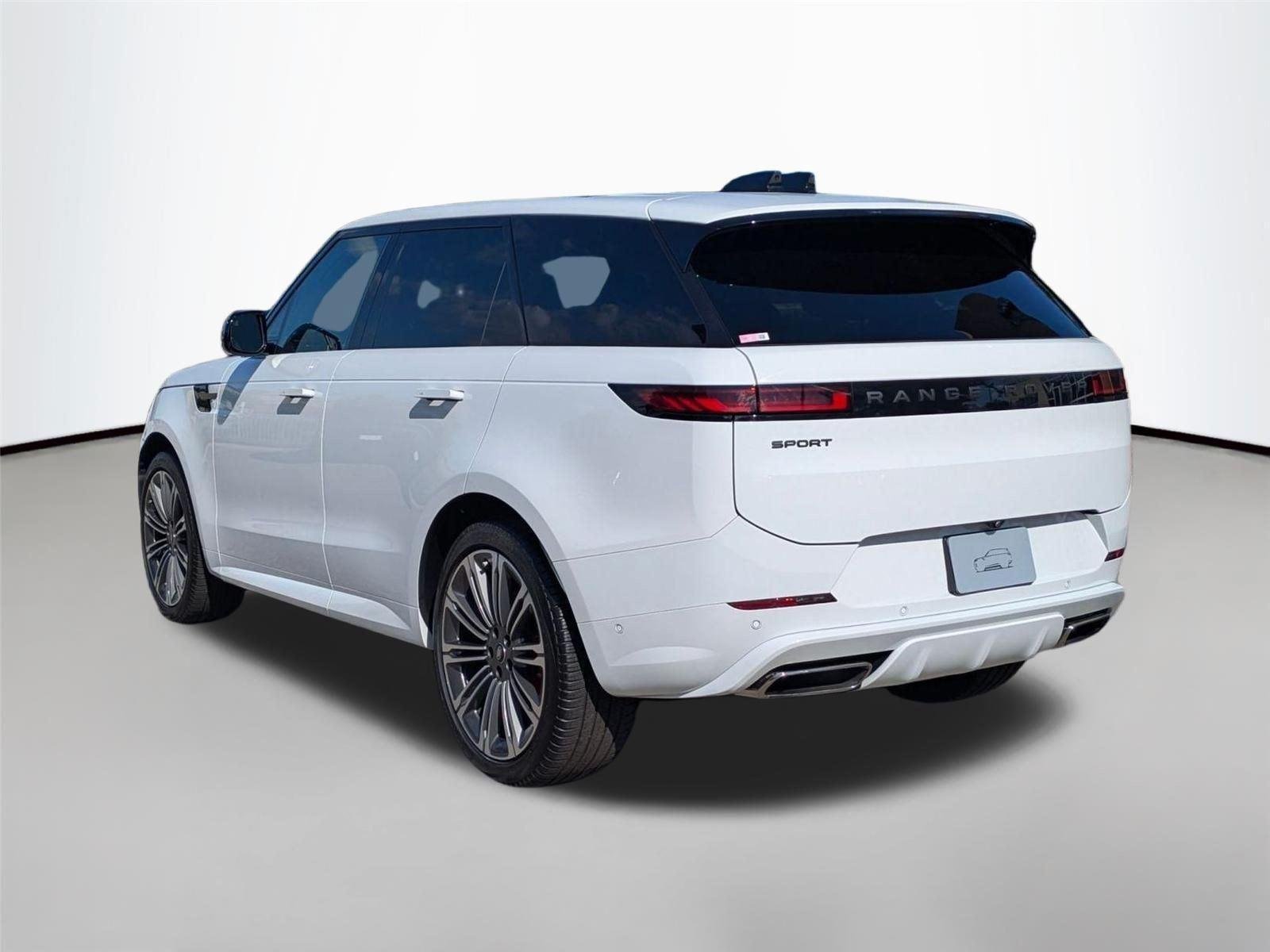 Used 2024 Fuji White Land Rover Dynamic SE image 7