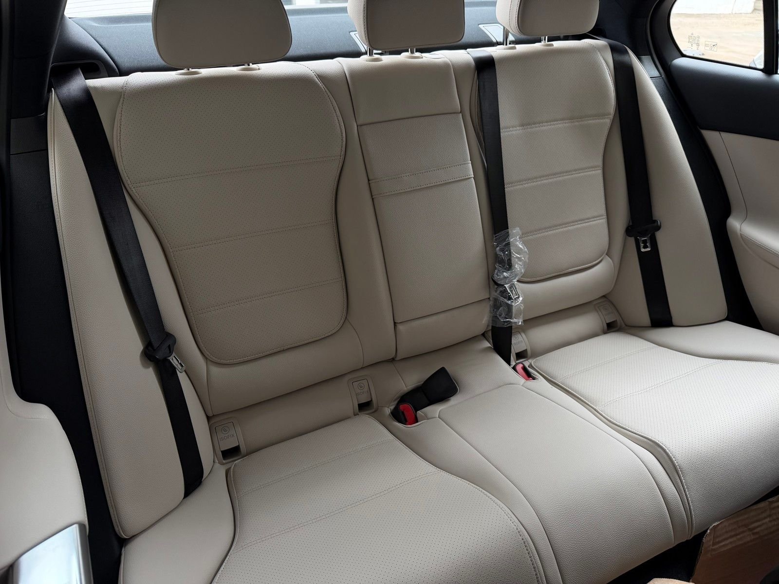 New 2026 Graphite Grey Metallic Mercedes-Benz C 300 image 15