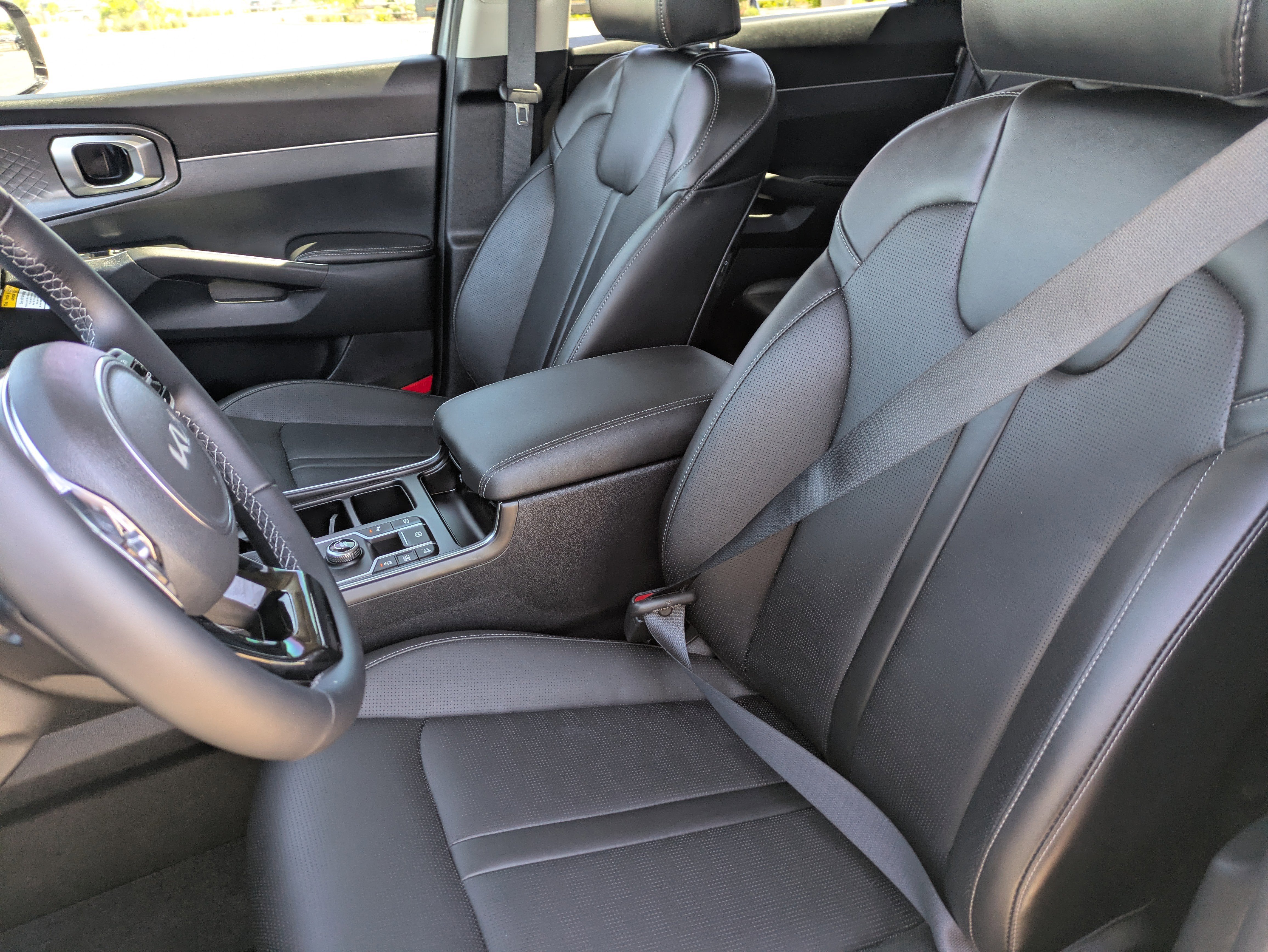 2025 Kia Sorento S - Photo 27