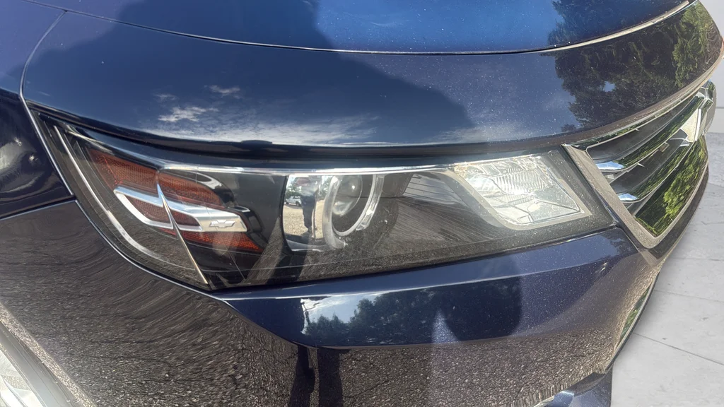Used 2018 Blue Chevrolet Premier image 31
